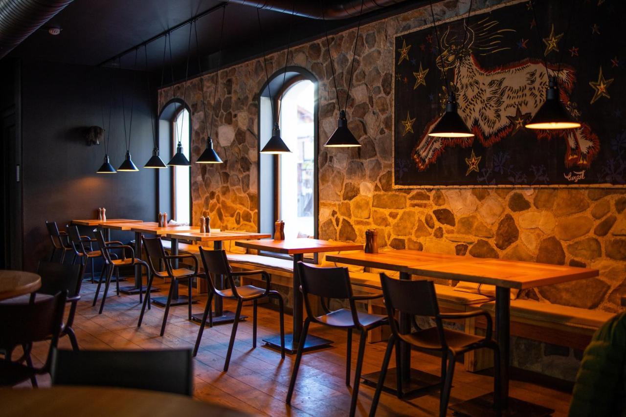 Hotel Restaurant Le Monetier 外观 照片