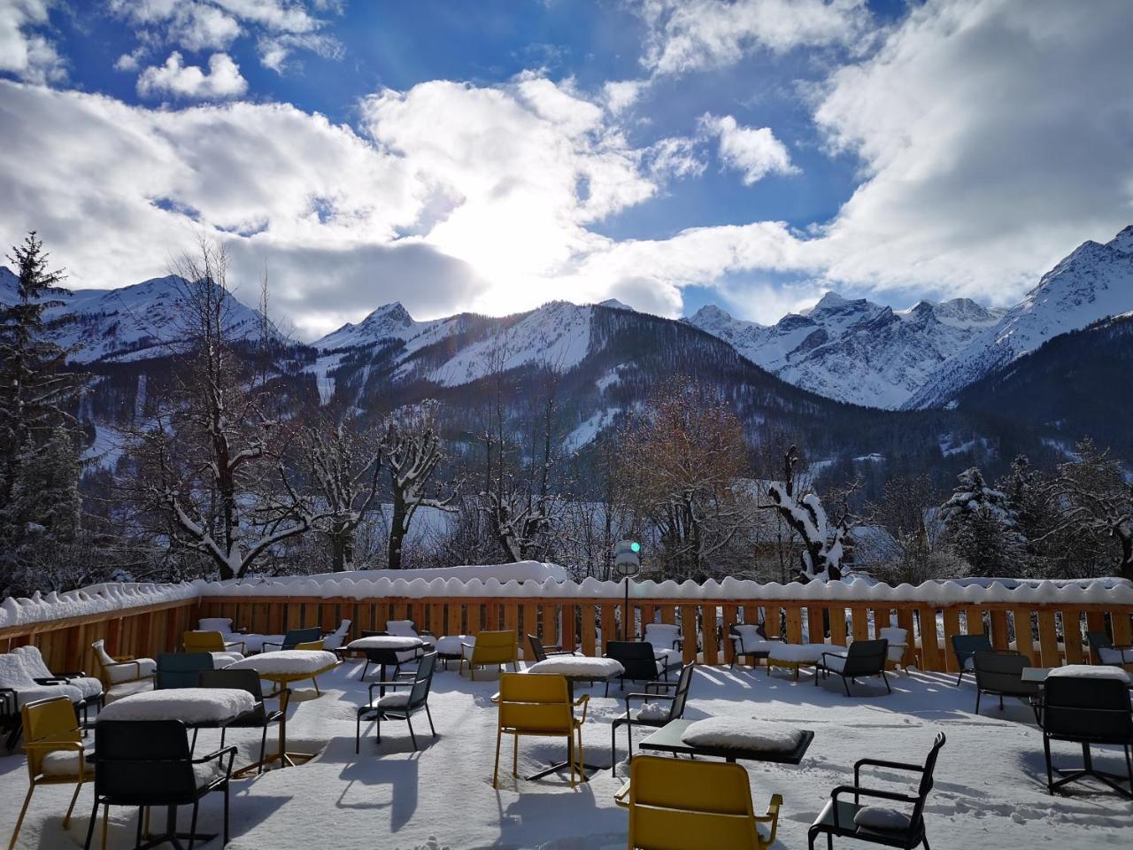 Hotel Restaurant Le Monetier 外观 照片